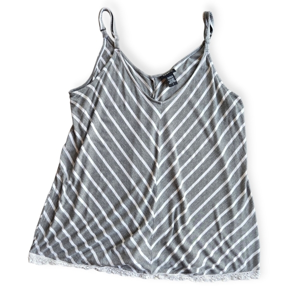 Torrid Stripped Tank - Picture 2 of 7